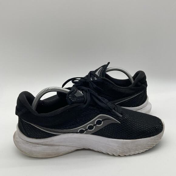 Womens Size 10 Saucony Kinvara 14 Black Running Walking Athletic Sneakers Shoes - Picture 6 of 10